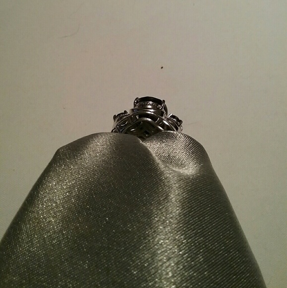Black Spinel Ring  Platinum Bonded over Brass - Picture 4 of 7
